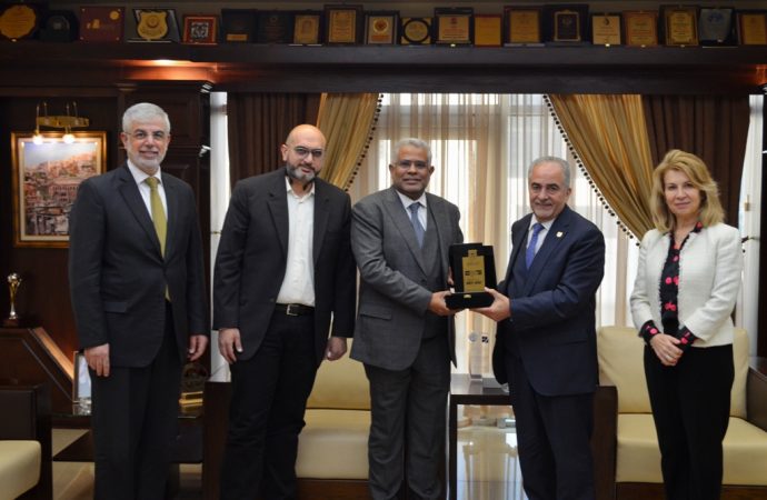 عمان الأهلية تستضيف وفداً من شركة كليّات التميز في السعودية