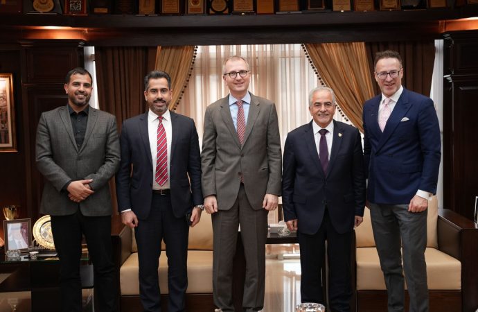أساتذة من جامعة فيينا الطبية يحاضرون في عمان الأهلية 