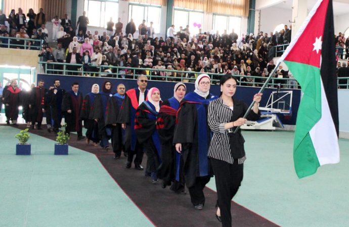 فيلادلفيا تحتفل بتخريج كوكبة جديدة من خريجيها