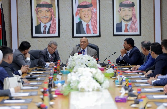 وفد طلابي من “حقوق” عمان الاهلية يزور اللجنة القانونية النيابية