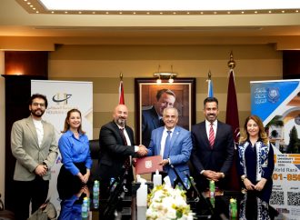 عمان الأهلية توقع مذكّرة تفاهم مع مركز اللغات الحديث 