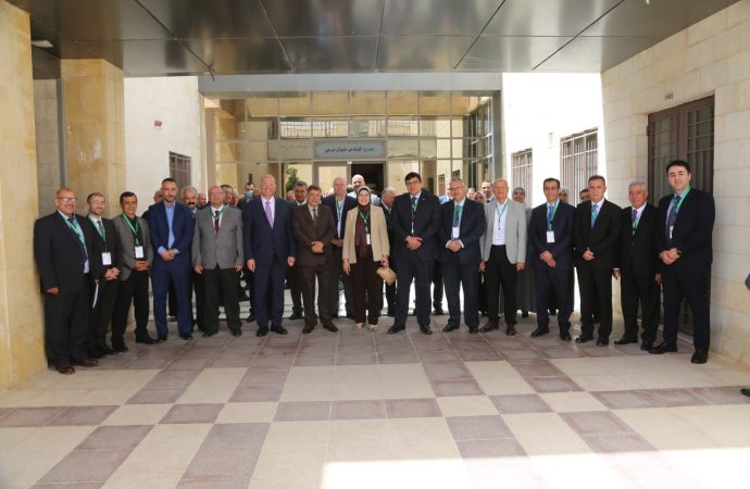 عمان الاهلية تشارك بملتقى عمداء الدراسات العليا في الجامعات الأردنية