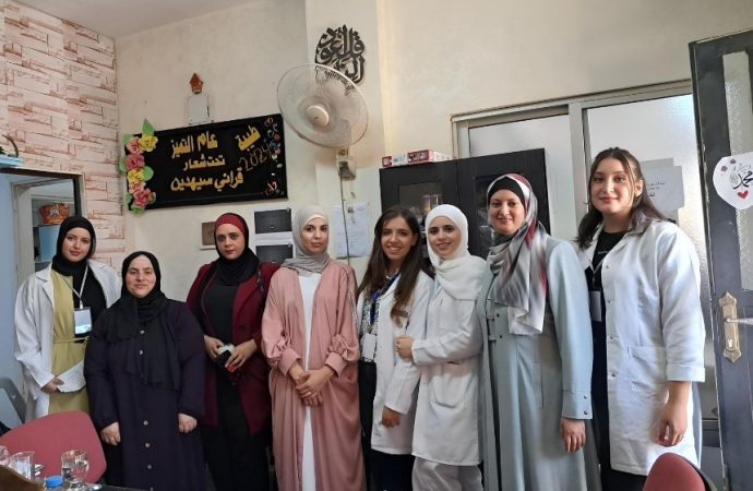 قسم التغذية السريرية في فيلادلفيا يقيم يومًا توعويا في النادي الصيفي لمركز طيبة القرآني في عين الباشا
