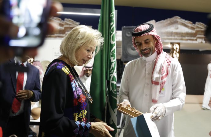 **وزيرة الثقافة الأردنية تفتتح جناح السفارات في مهرجان جرش الثقافي 2024 وتشيد بجناح المملكة العربية السعودية**