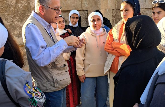 طالبات “الملك عبدالله الثاني للتميز” و “وادي موسى” ينضممن لتحدي “الشباب الآن” لتنمية الإرث الثقافي