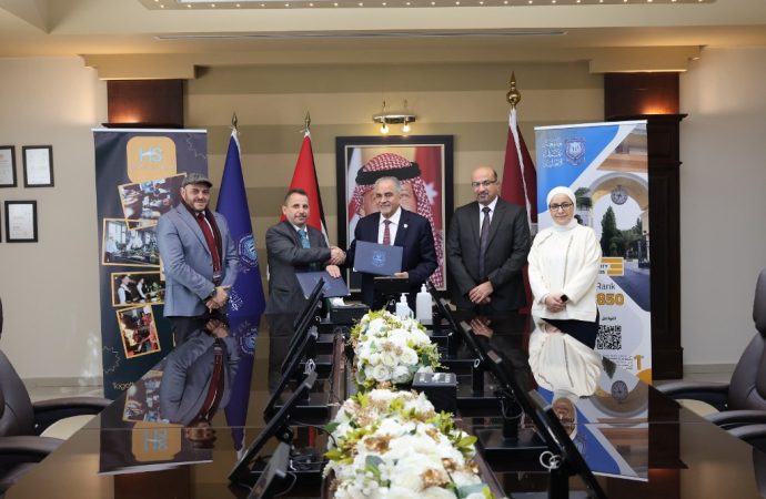 مذكرة تفاهم بين عمان الأهلية واليد المساندة للاستشارات والتدريب