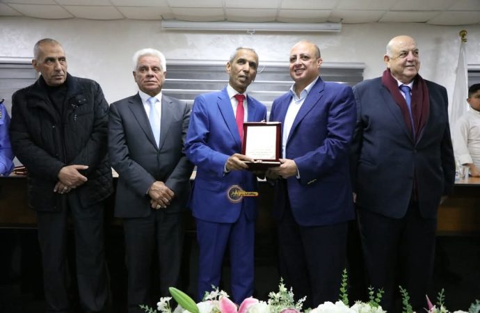 تكريم مستحق لجامعة عمان الأهلية تقديراً لدورها في خدمة المجتمع المحلي بمحافظة البلقاء