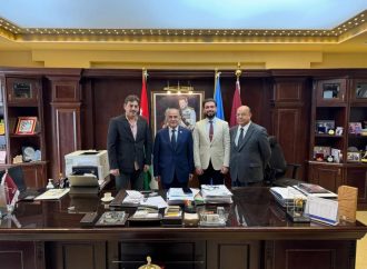 وفد من كلية التربية الرياضية بجامعة الأنبار يزورعمان الأهلية