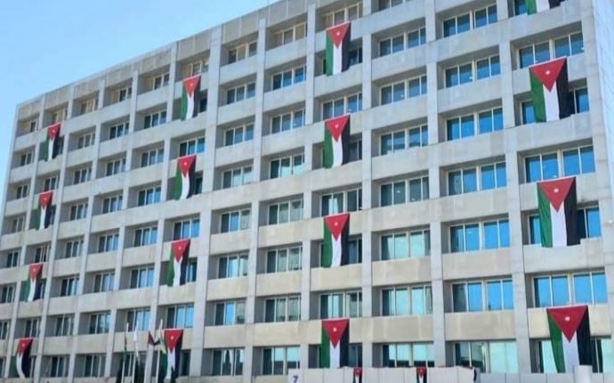 الفوسفات الأردنية عملاق اقتصادي ورؤية قيادية ناجحة.