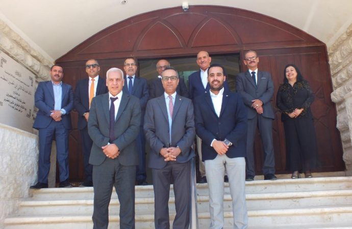 ذنيبات يقدم التهاني للمومني وأعضاء مجلس نقابة الصحفيين