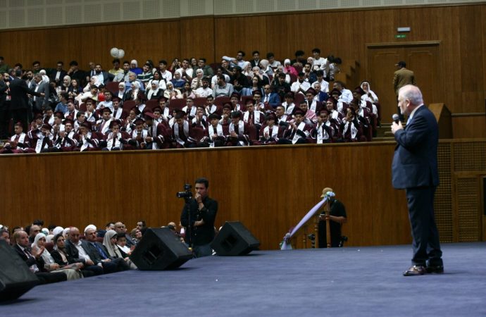مدارس النظم الحديثة تحتفل بتخريج الفوج العشرين: مسيرة تميّز تتواصل”