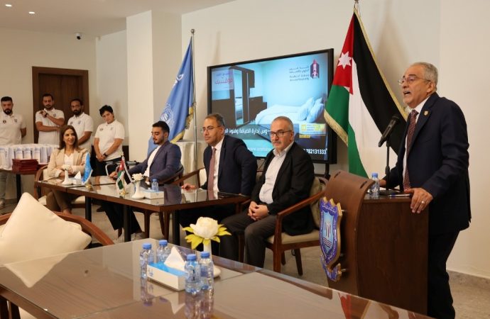 عمان الأهلية تكرم نخبة من طلبتها المتميزين في مختلف المجالات