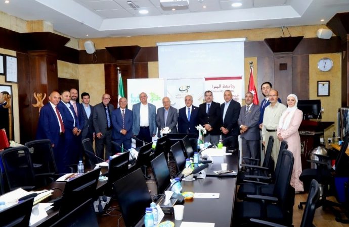 عمان الأهلية وشركة الألبان الأردنية “مها ” توقعان اتفاقية مع جامعة البترا لتطوير منتج ألبان مبتكر يحمي الجهاز الهضمي