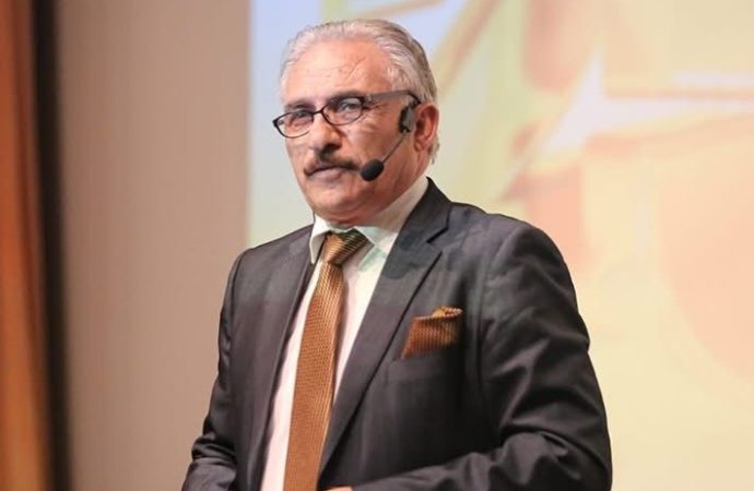 بمناسبة مهرجان جرش دعونا نشتم ايمن سماوي والمهرجان 