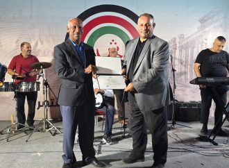 وتتجدد اللقاءات وتزدهر اللحظات في جرش على مسرح المصلبة