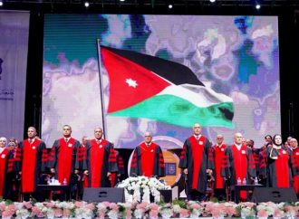بالصور .. أ.د.حمدان يرعى احتفال عمان الاهلية لليوم الثاني بتخريج طلبة الفصل الثاني من الفوج 32