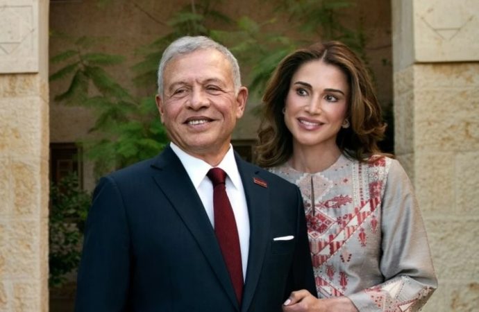 أسرة جامعة عمان الأهلية تهنىء بعيد ميلاد جلالة الملكة رانيا المعظمة