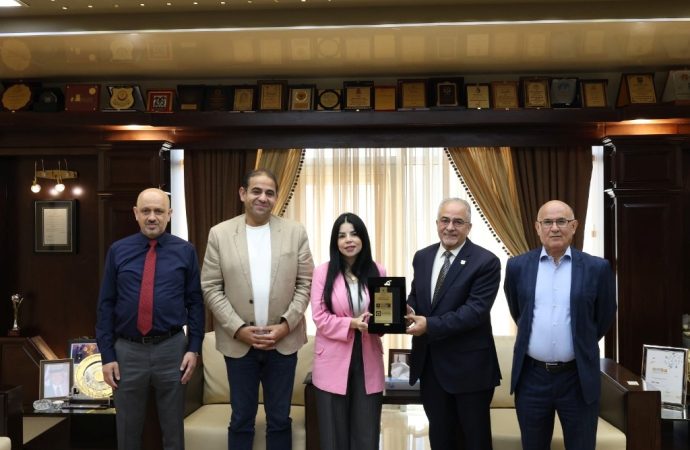 رئيس عمّان الأهلية يستقبل وفداً مصرياً لبحث التعاون الأكاديمي