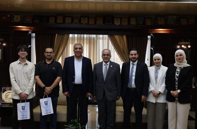 رئيس عمّان الأهلية يكرّم فريق الجامعة الفائز بالمركز الثالث بمسابقة  FinTech Rally