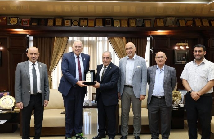 عمّان الأهلية تستقبل رئيس لجنة قطاع العلاج الطبيعي بالمجلس الأعلى للجامعات المصرية
