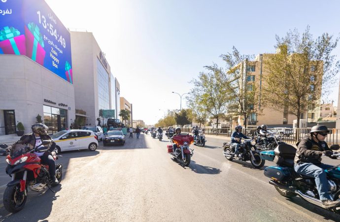 زين تستضيف انطلاقة مسيرة “سيدات هارلي” لدعم مصابات السرطان من غزة