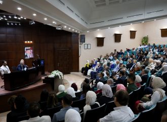 رئيس عمان الأهلية يلتقي أعضاء الهيئة التدريسية القدامى والجدد