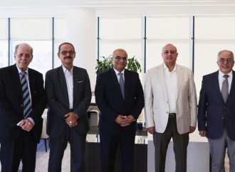 نقيب الصحفيين ونائبه في ضيافة عمان الاهلية