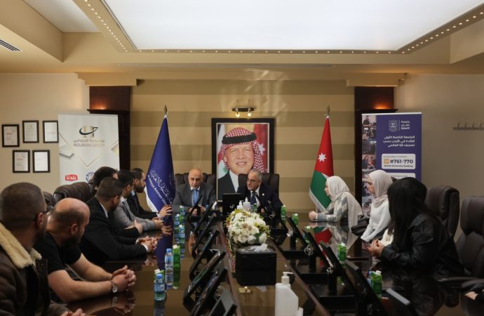 عمّان الأهلية تكرّم طلبتها الفائزين بأولمبياد اللغة الانجليزية العالمي للجامعات وبمسابقة الرياضات الإلكترونية .. صور