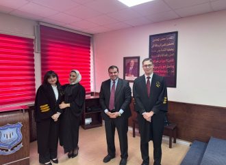 كلية الحقوق في عمّان الأهلية تحرز المركز الأول وتمثل الأردن في مسابقة المحكمة الصورية العربية 2026