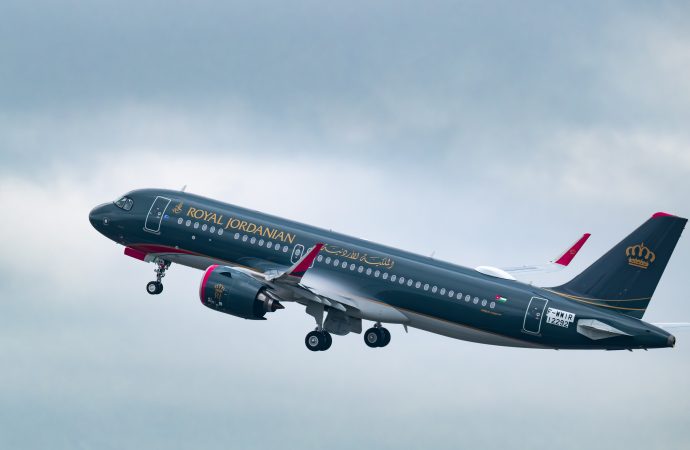 الملكية الأردنية تسجل تحسن في الأداء التشغيلي خلال الربع الأول من 2026 الملكية الأردنية تنقل 992 الف مسافر بنسبة تحسن 5%