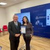 مُبتعثة للدكتوراة من عمان الأهلية تحصل على جائزة الطالب المتميز لعام 2026 من جامعة سيميلويس في بودابست